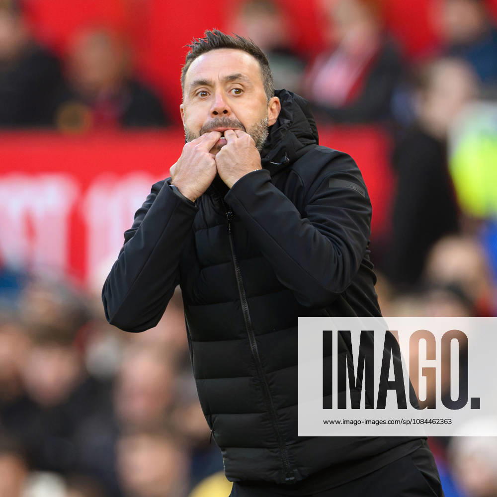 Manchester United, ManU v Tottenham Hotspur - Premier League League - Old Trafford - Manchester. Manchester United v Tottenham Hotspur - Premier League League - Old Trafford - Manchester. Tottenham Manager Roberto De Zerbi. Picture : Mark Pain MANCHESTER England