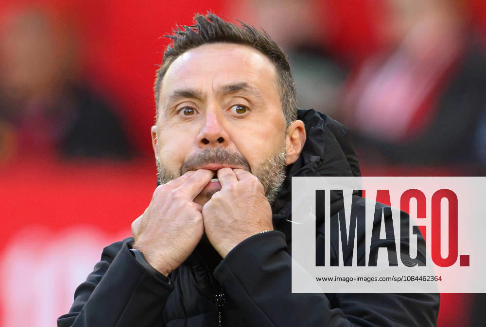 Manchester United, ManU v Tottenham Hotspur - Premier League League - Old Trafford - Manchester. Manchester United v Tottenham Hotspur - Premier League League - Old Trafford - Manchester. Tottenham Manager Roberto De Zerbi. Picture : Mark Pain MANCHESTER England