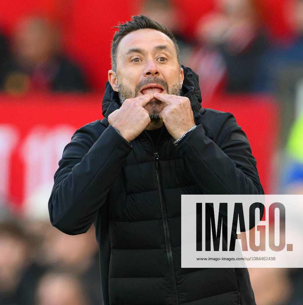 Manchester United, ManU v Tottenham Hotspur - Premier League League - Old Trafford - Manchester. Manchester United v Tottenham Hotspur - Premier League League - Old Trafford - Manchester. Tottenham Manager Roberto De Zerbi. Picture : Mark Pain MANCHESTER England