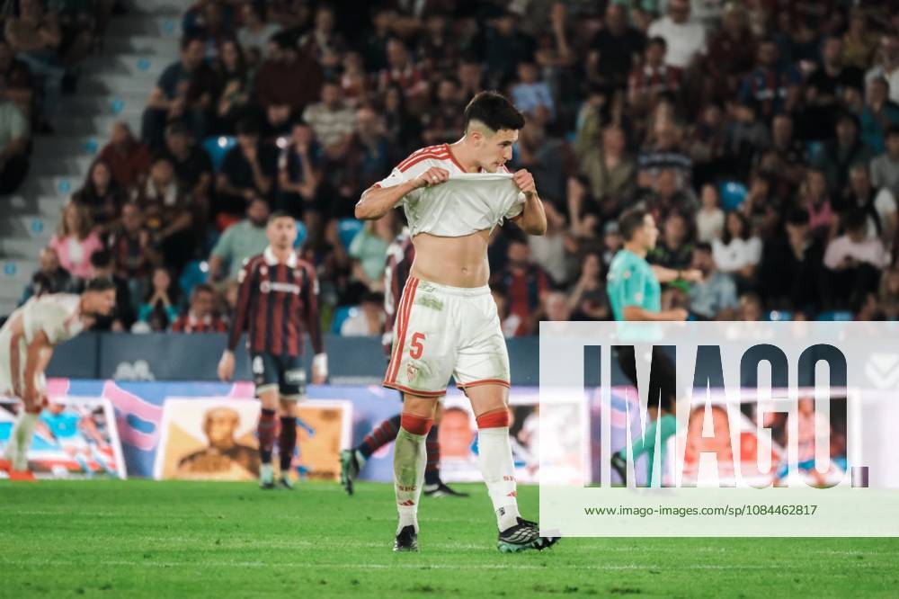 ESP LaLiga EA Sports UD Levante vs. Sevilla FC: Andrés Castrin of Sevilla during the LaLiga EA Sports match between UD Levante and Sevilla CF, played at the Ciudad de Valencia Stadium in Valencia on October 12, 2026, in Valencia, Spain. Soccer