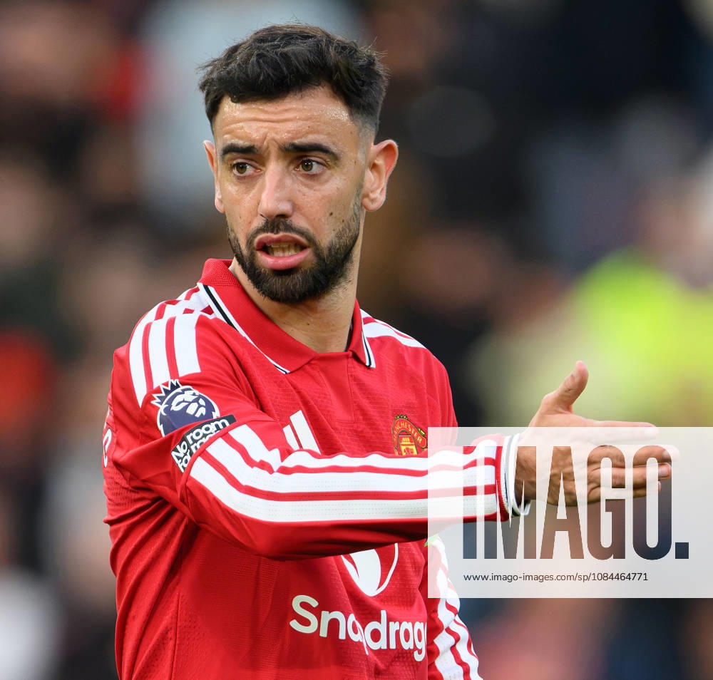 Manchester United, ManU v Tottenham Hotspur - Premier League League - Old Trafford - Manchester. Manchester United v Tottenham Hotspur - Premier League League - Old Trafford - Manchester. Manchcester United s Bruno Fernandes. Picture : Mark Pain MANCHESTER England