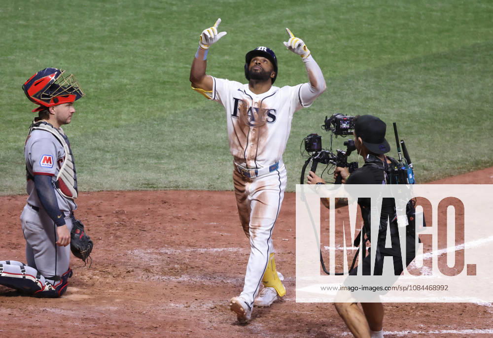 Tampa Bay Rays Cedric Mullins (31) celebrates after hitting a solo home run against the Cleveland Guardians in the eighth inning in game one of the MLB, Baseball Herren, USA American League Championship Series playoff at Raymond James Stadium in Tampa, Florida, on Monday, October 12, 2026. TPB20261012714 GARYxBOGDON