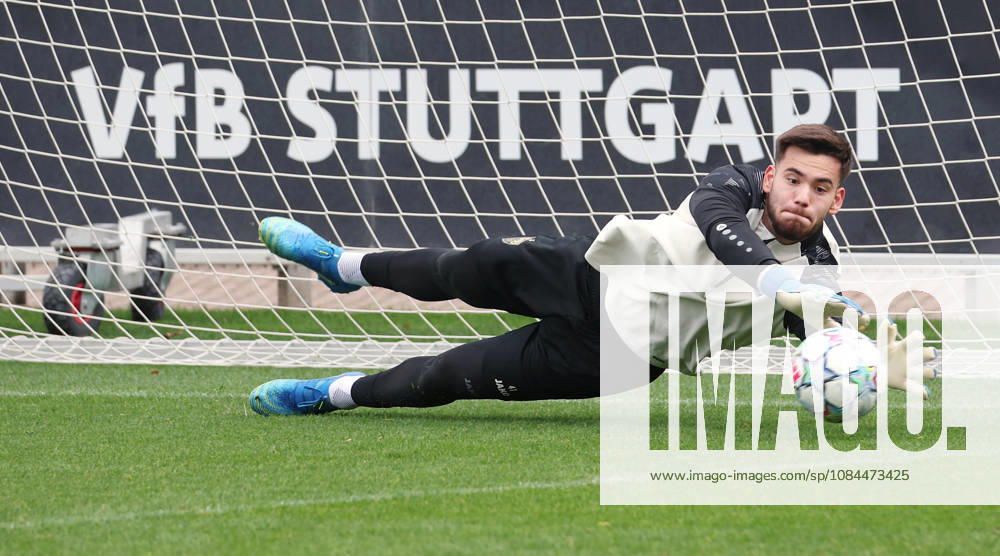 Germany, Stuttgart, VfB Stuttgart Soccer Practice, Dennis Seimen