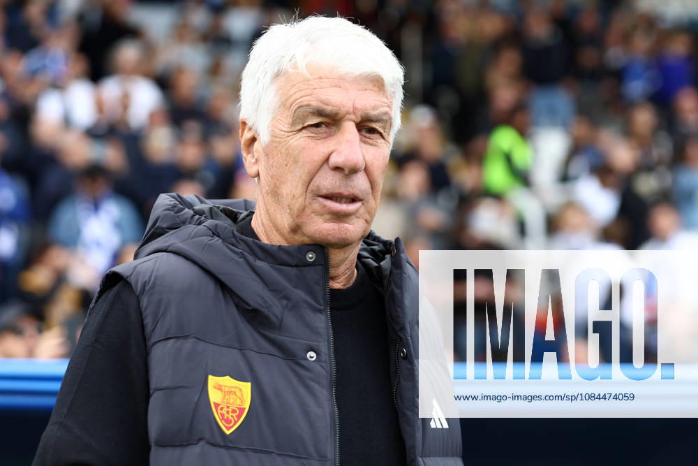 Serie A Como 1907 - As Roma Gian Piero Gasperini, head coach of As Roma looks on during the Serie A match beetween Como 1907 and As Roma at Stadio Giuseppe Sinigaglia on October 11 2026 in Como Italy . Como Stadio Giuseppe Sinigaglia Italy