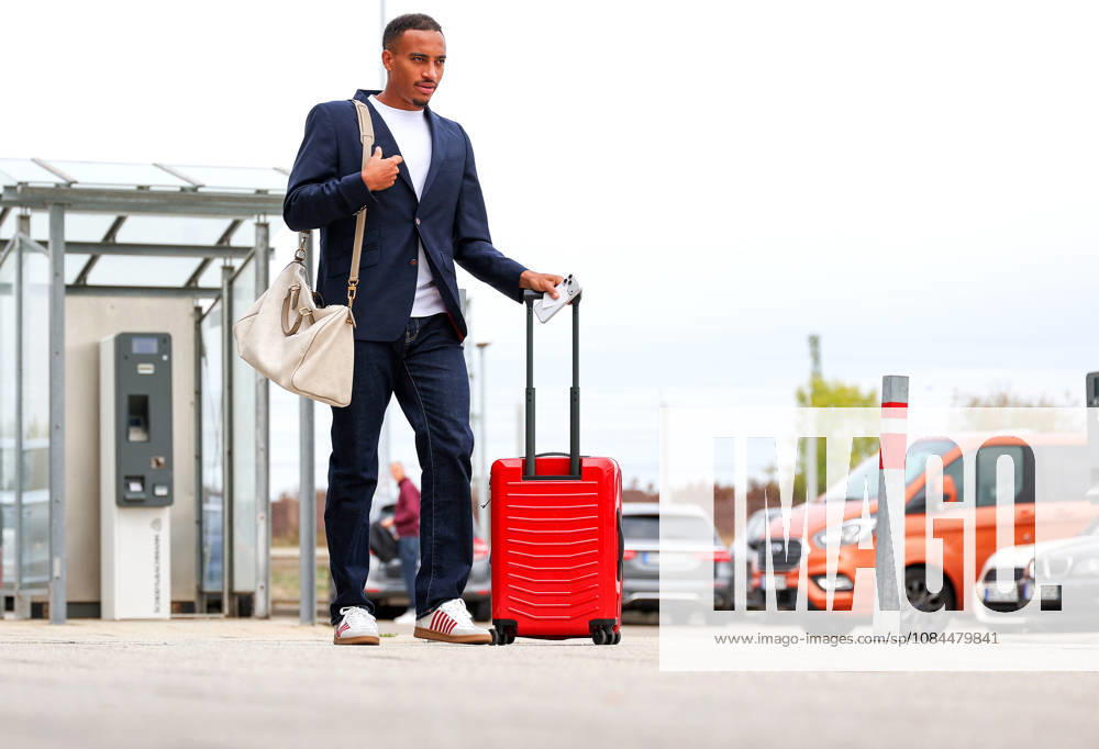 Stuttgart, Soccer, UEFA Champions League, 2026–2027 season, VfB Stuttgart flies to Bratislava, departure, Jamie Leweling