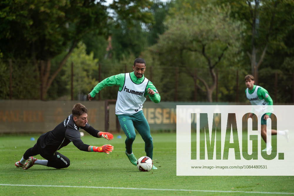 GER, Soccer, Men s, 1st Bundesliga, 2026–2027 season, Training, SV Werder Bremen Arthur Werder Bremen, No. 13 with the ball in a tackle with Stefan Smarkalev Bremen, No. 37 Bremen Training Ground Weserstadion Bremen Germany