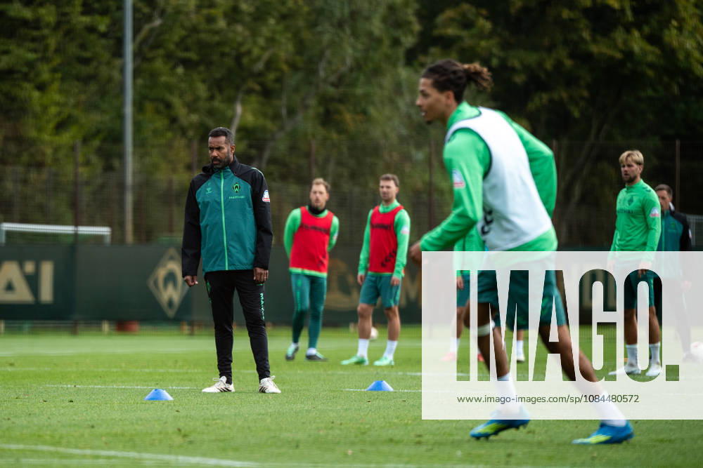 GER, Soccer, Men s, 1. Bundesliga, 2026–2027 Season, Practice, SV Werder Bremen, Daniel Thioune, Werder Bremen, Coach, and Team, Bremen Training Facility, Weserstadion, Bremen, Germany