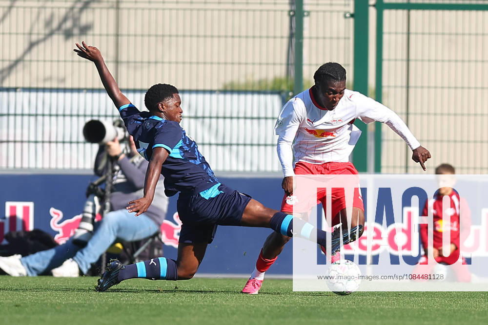 RB Leipzig U19 vs. PSV Eindhoven U19, UEFA Youth League, Leipzig, October 13, 2026, Cottaweg Training Center, Soccer, 2026–2027 Season, U19 Juniors, UEFA Youth League, Matchday 2, RB Leipzig U19 vs. PSV Eindhoven U19, Pictured from left: Samuel Dumbili (7), Eindhoven, and Warren Ngana (6), RB, For editorial use only, UEFA regulations prohibit any use of photographs as image sequences and or quasi-video,
