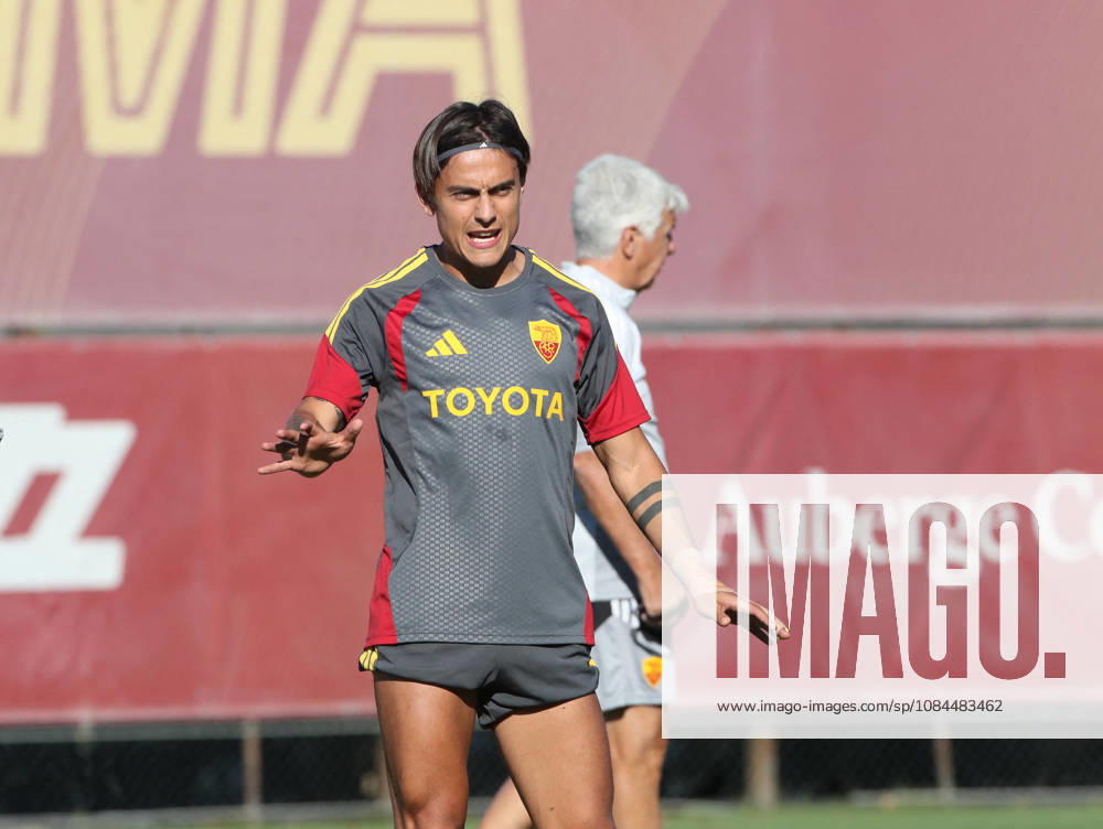 SOCCER - UEFA Champions League - AS Roma - press conference, PK, Pressekonferenz Photo by IPA ABACAPRESS.COM89637385 - October 13, 2026 Champions League: Gasperini and Malen Press Conference Training Sessions In the photo: Dybala (Photo by Gino Mancini) Roma Italy