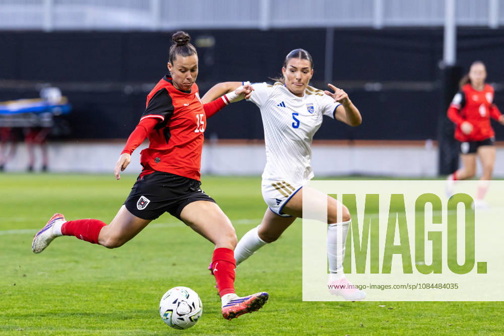SOCCER - FIFA World Cup, WM, Weltmeisterschaft, Fussball 2027, quali, AUT vs KOS VIENNA,AUSTRIA,13.OCT.26 - SOCCER - FIFA Women s World Cup 2027, european qualifiers, OEFB international match, Länderspiel, Nationalmannschaft Austria vs Kosovo. Image shows Nicole Billa (AUT) and Blerta Smaili (KOS). GEPAxpictures Rauthner