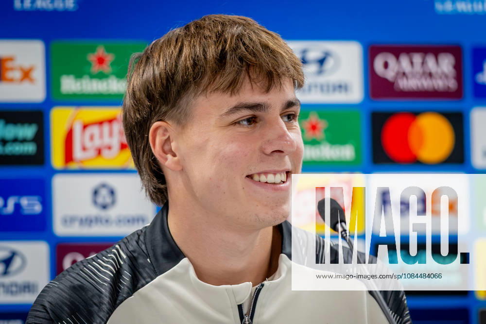 SLOVAN BRATISLAVA - STUTTGART Leo Sauer of Stuttgart speaks during press conference, PK, Pressekonferenz ahead of the matchday 2 of League phase round of UEFA Champions league football match between SK Slovan Bratislava and VfB Stuttgart at Narodny futbalovy stadion National football stadium Tehelne Pole. Bratislava, Slovakia