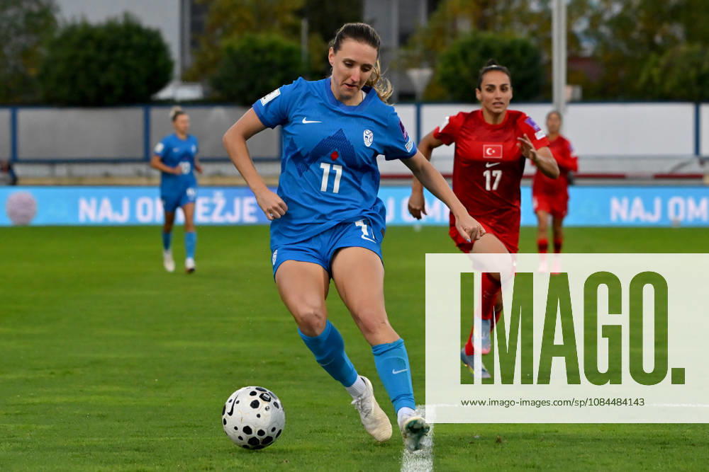 Lara Prasnikar of Slovenia (L) in action during the UEFA Women’s European Qualifiers for 2027 World Cup Play-offs Round 1, 2nd leg match between Slovenia and Turkey at Sports Park Domzale, Domzale on October 13, 2026 in Domzale, Slovenia. (Photo by Igor Kupljenik Sports Press Photo).