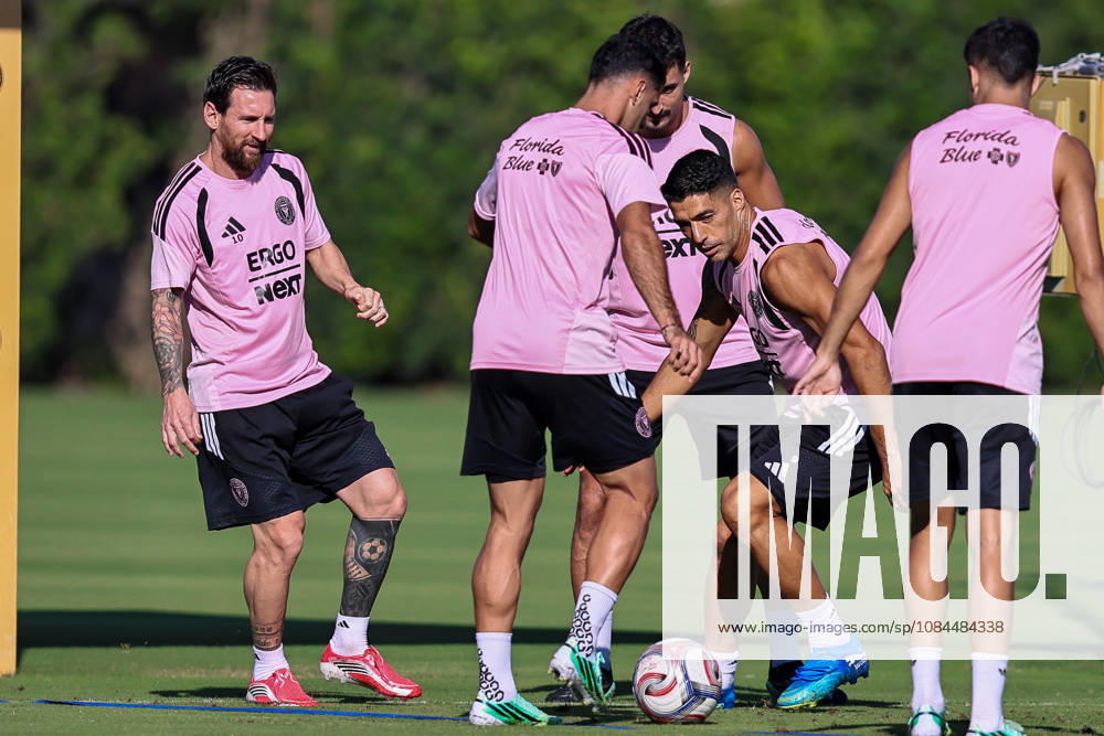 FORT LAUDERDALE, FL - OCTOBER 13: Inter Miami CF forward Lionel Messi (10) and Inter Miami CF forward Luis Suarez (9) are seen during an Inter Miami Training Session at Florida Blue Training Center on October 13, 2026 in Fort Lauderdale, Florida. (Photo by Chris Arjoon Icon Sportswire) SOCCER: OCT 13 Inter Miami CF Training Icon2610130000028