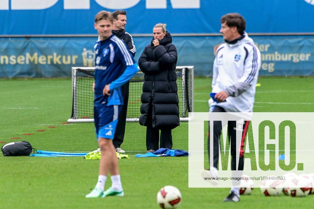 Moller Wolfe David Claus Costa Director of Professional Soccer Kathleen Krüger Executive Board Member for Sports Coach Merlin Polzin HSV Germany, Hamburg, Volksparkstadion, Soccer, Bundesliga 1, Hamburger SV Training