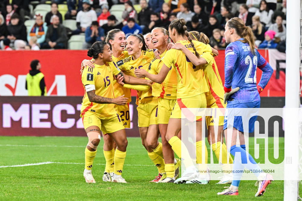 POLAND VS BELGIUM Amy Littel (3) of Belgium scores 1-1 and Belgium celebrate during a female soccer game between the national teams of Poland and Belgium , called the Red Flames , in the play-offs round 1 and 2nd leg for the European qualifiers , on Tuesday 13 October 2026 in Gdansk , POLAND . PHOTO SPORTPIX Stijn Audooren Sportpix.be Gdansk Polsat Plus Arena POLAND