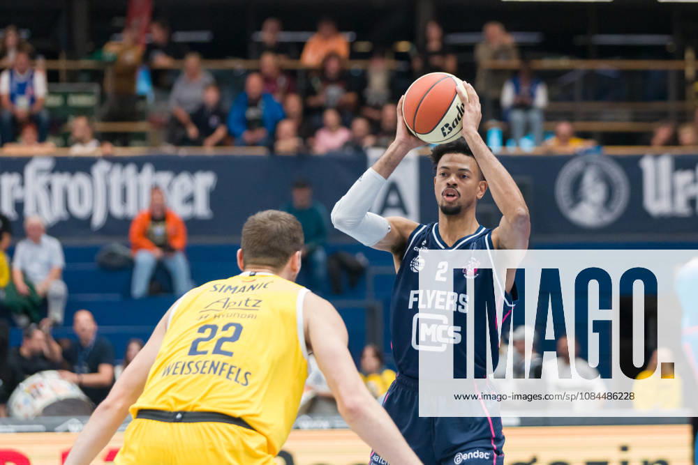 Borisa Simanic (MBC), 22, Michael Diggins Jr. (Bristol), 2, Syntainics MBC vs. Bristol Flyers, European North Basketball League (ENBL), 2026–27, Germany, United Kingdom, October 13, 2026, Weissenfels Stadthalle, Saxony-Anhalt, Germany