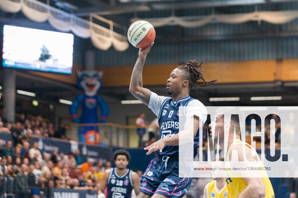 Cam Holden (Bristol), 0; Jure Planinic (MBC), 44; Syntainics MBC vs. Bristol Flyers, European North Basketball League (ENBL), October 27, 2026; Germany; United Kingdom; October 13, 2026; Weissenfels Stadthalle, Saxony-Anhalt, Germany