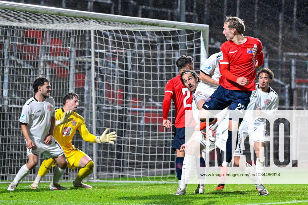 Cornelius Pfeiffer, Unterhaching, 22, scores the goal to make it 2–0; from left: Maximilian Holdenrieder, Landsberg, 14; Maurice Merkl, goalkeeper, Landsberg, 22; Cornelius Pfeiffer, Unterhaching, 22; 13, 10, 2026, Unterhaching, Germany, Soccer, Bavarian Regional League, SpVgg Unterhaching vs. TSV 1882 Landsberg