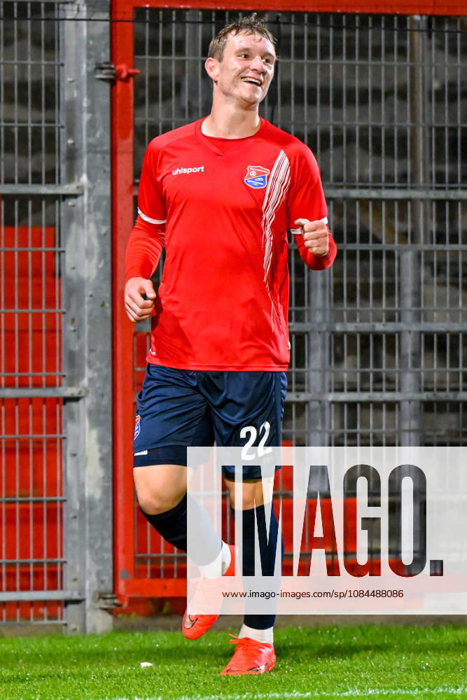 Goal scorer Cornelius Pfeiffer of Unterhaching, 22, celebrating a goal, celebration, goal celebration, goal scored, celebrating the goal, goal, celebration, celebrating the 1-0 goal, optimistic, cutout, single frame, action, 13 10 2026, Unterhaching, Germany, soccer, Bavarian Regional League, SpVgg Unterhaching vs. TSV 1882 Landsberg