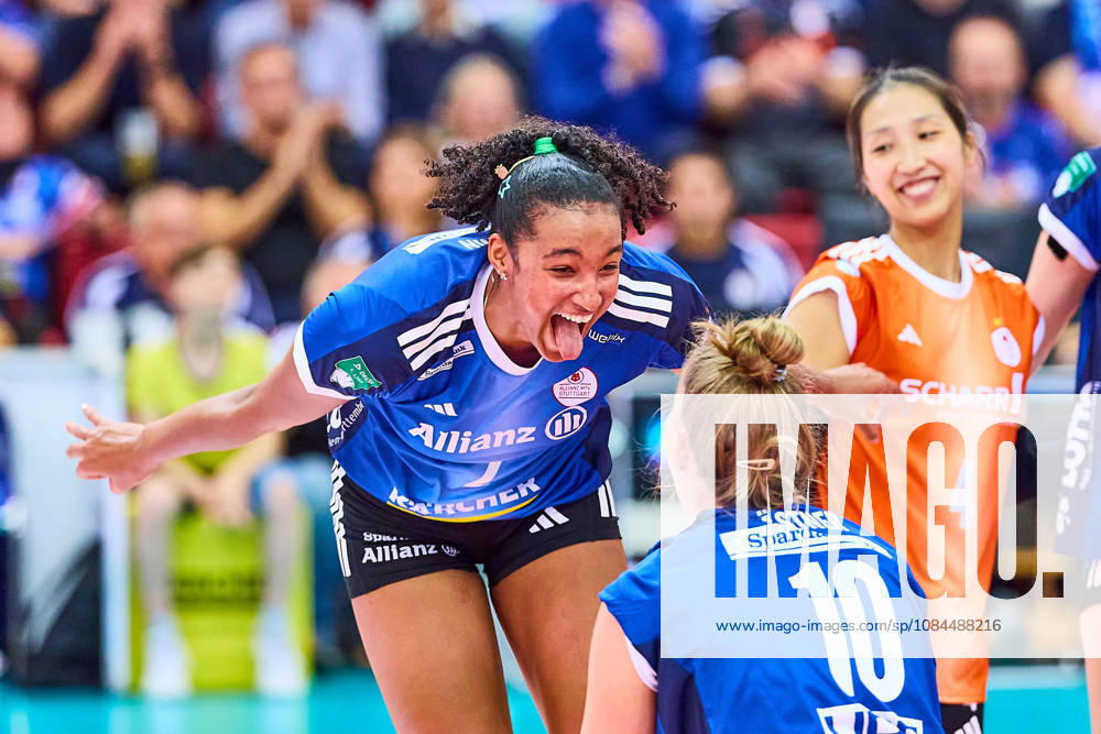 Jubilation and immense joy for Leilani Slacanin (Allianz MTV Stuttgart, 02), Pia Kaestner (Allianz MTV Stuttgart, 10), and Yurika Bamba (Allianz MTV Stuttgart, 04 GER, Allianz MTV Stuttgart vs. Binder Blaubaeren TSV Flacht, Volleyball, DEKRA 1st League, Matchday 2, 2026–2027 season, October 13, 2026, GER, Allianz MTV Stuttgart vs. Binder Blaubaeren TSV Flacht, Volleyball, DEKRA 1st League, Matchday 2, 2026–2027 season, October 13, 2026, Stuttgart