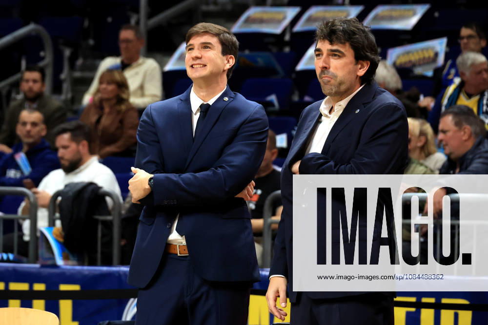 Germany, GER, DEU, Basketball, Champions League (BCL), Day 1, 2026–2027 Season, Berlin, ALBA Berlin vs. Igokea Head Coach Pedro Calles, ALBA Berlin; Assistant Coach Sebastian Trzcionka, ALBA Berlin; nordphoto GmbH; Engler Berlin; Uber Arena Berlin; Germany