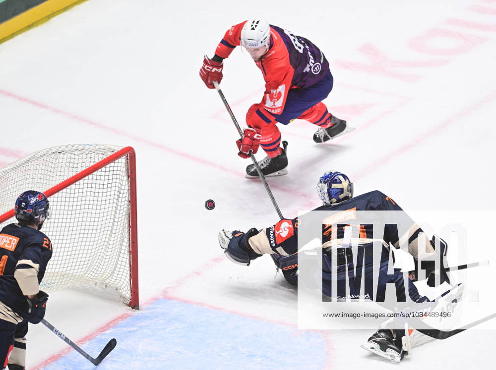 Ice hockey, Eishockey Champions League match: HC Dynamo Pardubice vs Vaxjo Lakers Hockey Club in Pardubice, Czech Republic, October 13, 2026. Jachym Kondelik of Pardubice scores. (CTKxPhoto JosefxVostarek) CTKPhotoP2026101307660 CTKPhotoP2026101307660