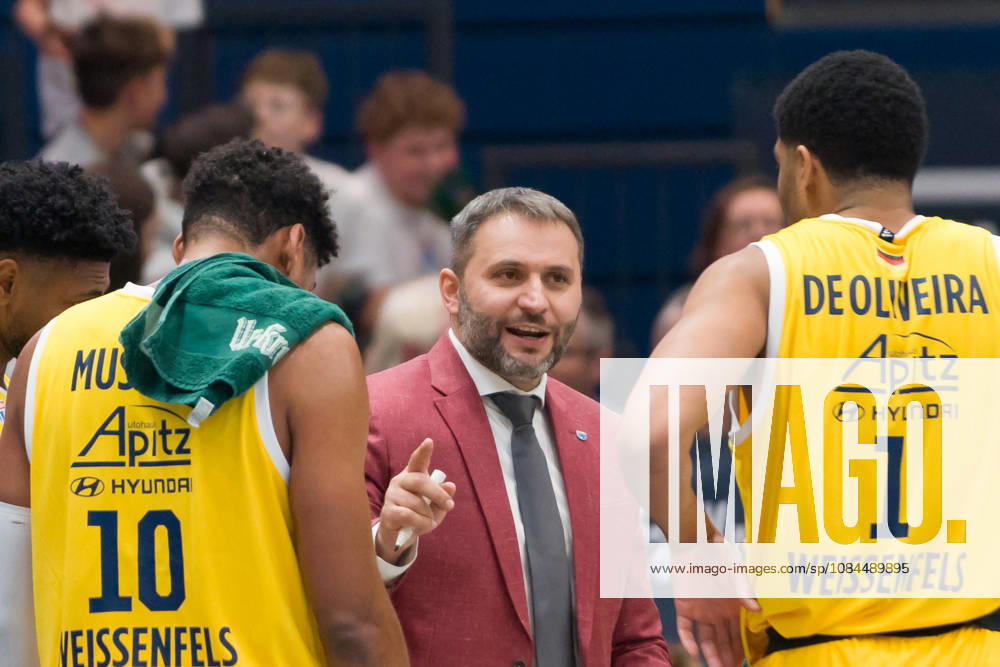 Vladimir Jovanovic MBC, Head Coach, Timeout, Syntainics MBC vs. Bristol Flyers, European North Basketball League (ENBL), 2026–27, Germany, United Kingdom, October 13, 2026, Weissenfels Stadthalle, Saxony-Anhalt, Germany