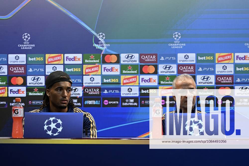 Ahead of Aston Villa v Fenerbahce - UEFA Champions League BIRMINGHAM, UNITED KINGDOM - OCTOBER 13 : Fenerbahce head coach Ismail Kartal (R) and player Archie Brown (L) speak to members of the media during a press conference, PK, Pressekonferenz ahead of the UEFA Champions League match day two between Aston Villa and Fenerbahce at Villa Park in Birmingham, United Kingdom on October 13, 2026. Rasid Necati Aslim Anadolu Birmingham United Kingdom. Editorial use only. Please get in touch for any other usage.