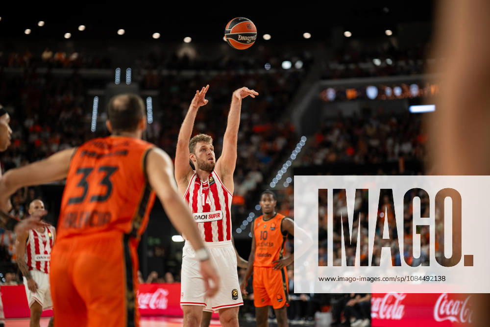 EuroLeague Round 5 match between Valencia Basket and Olympiacos Piraeu Sasha Vezenkov of Olympiacos Piraeus in action during the EuroLeague Round 5 match between Valencia Basket and Olympiacos Piraeu at Roig Arena, (Valencia ) on October 13, 2026.