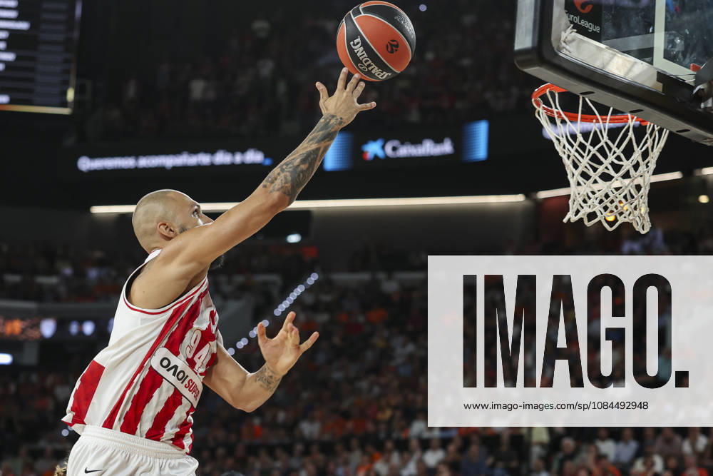 Evan Fournier of Olympiacos Piraeus in action during the Euroleague Basketball Regular Season Round 5 game between Valencia Basket and Olympiacos Piraeus Roster at Roig Arena on October 13, 2026 in Valencia, Spain. Valencia Spain - ZUMAa181 20261013_zaa_a181_029