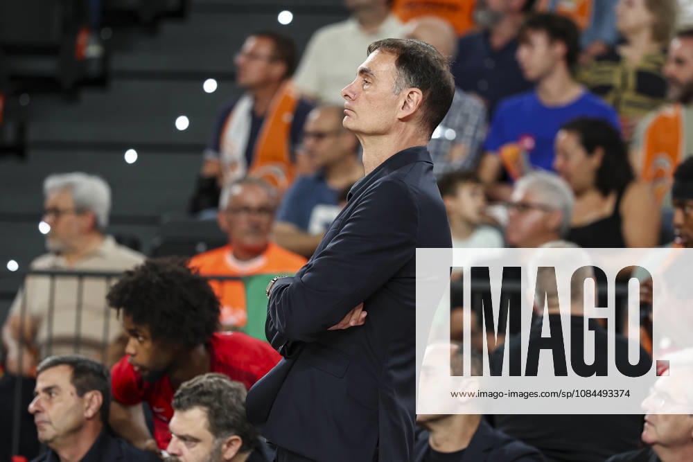 Georgios Bartzokas, head coach of Olympiacos Piraeus looks on during the Euroleague Basketball Regular Season Round 5 game between Valencia Basket and Olympiacos Piraeus Roster at Roig Arena on October 13, 2026 in Valencia, Spain. Valencia Spain - ZUMAa181 20261013_zaa_a181_038