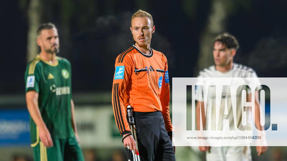 Soccer Season 2026–2027 Bavarian Regional League Matchday 14 SC Eltersdorf vs. SV Wacker Burghausen JoTe Stefan Treiber, Referee