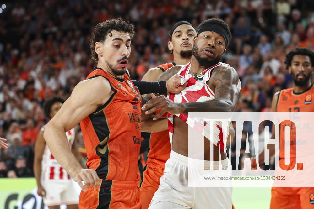 Josep Puerto of Valencia Basket and Tyrique Jones of Olympiacos Piraeus gestures during the Euroleague Basketball Regular Season Round 5 game between Valencia Basket and Olympiacos Piraeus Roster at Roig Arena on October 13, 2026 in Valencia, Spain. Valencia Spain - ZUMAa181 20261013_zaa_a181_054