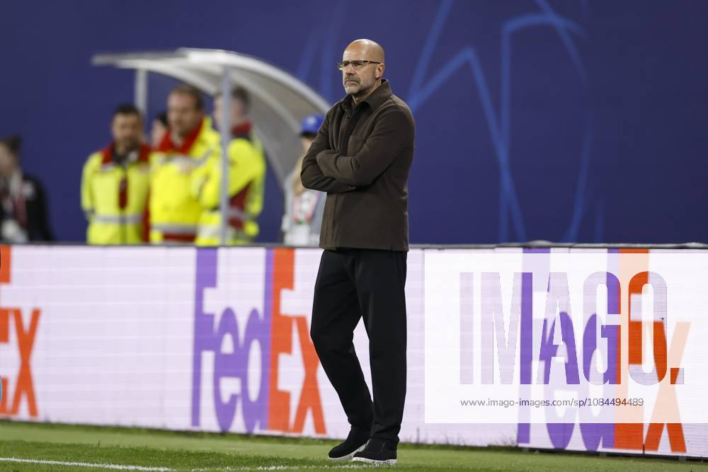 LEIPZIG - PSV Eindhoven coach Peter Bosz during the UEFA Champions League match between RB Leipzig and PSV Eindhoven at the RB Arena on October 13, 2026 in Leipzig, Germany. MAURICE VAN STEEN ANP ANPxSportx IVx 572350391 originalFilename: 572350391