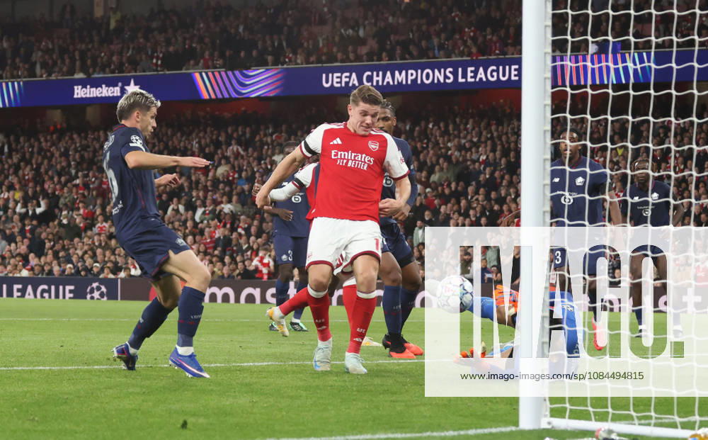 Viktor Gyokeres (A) is thwarted in the first half at the Arsenal v LOSC Lille UEFA Champions League match, at the Emirates Stadium, London, UK on 13th October, 2026.