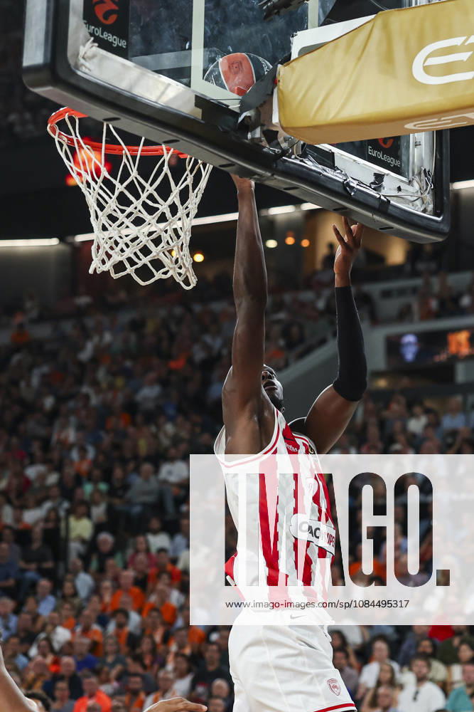 Mbaye Ndiaye of Olympiacos Piraeus in action during the Euroleague Basketball Regular Season Round 5 game between Valencia Basket and Olympiacos Piraeus Roster at Roig Arena on October 13, 2026 in Valencia, Spain. Valencia Spain - ZUMAa181 20261013_zaa_a181_063