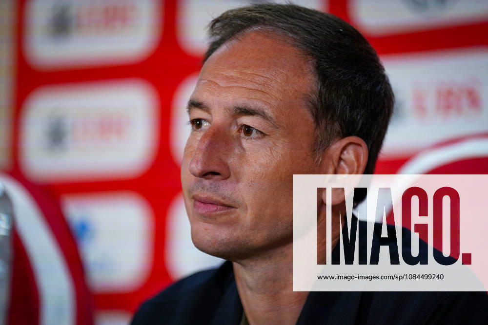 Soccer, 2027 Women s World Cup Qualifiers, Playoffs, First Round: Switzerland vs. Israel, Stade de Tourbillon in Sion, Switzerland; Rafael Navarro (Switzerland), Coach, Press Conference, Media, Facial Expressions, Emotion