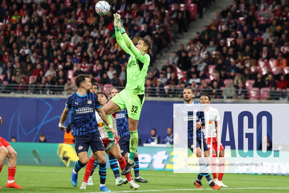 Germany Soccer UEFA Champions League 2026–2027 Season, Matchday 2: RB Leipzig vs. PSV Eindhoven, Red Bull Arena Leipzig—Matej Kovar of PSV Eindhoven, No. 32, catches the cross in midair