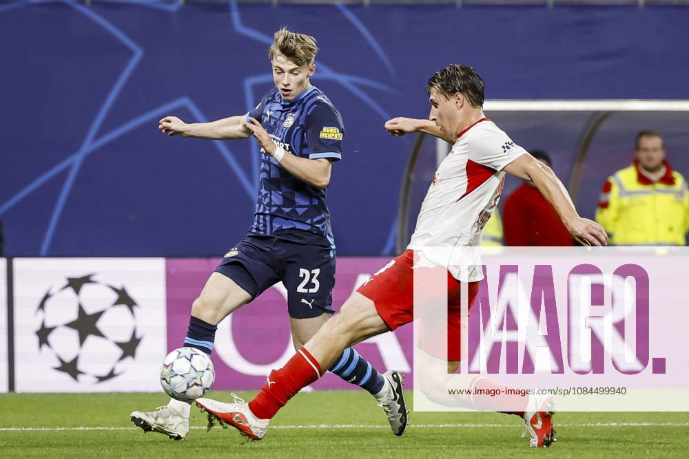 LEIPZIG - (lr) Mikkel Bro Hansen of PSV Eindhoven and Willi Orban of RB Leipzig during the UEFA Champions League match between RB Leipzig and PSV Eindhoven at the RB Arena on 13 October 2026 in Leipzig, Germany. MAURICE VAN STEEN ANP ANPxSportx IVx 572360628 originalFilename: 572360628