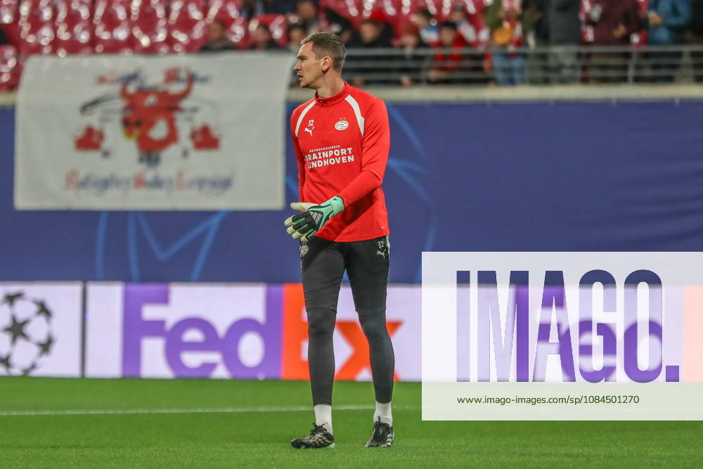 Leipzig 13.10.2026. Pilka nozna Liga Mistrzow UEFA sezon 2025 2026 kolejka 2 mecz: RB Lipsk - PSV Eindhoven --- Football UEFA Champions League season 2025 2026 round 2 match: RB Leipzig - PSV Eindhoven nz Matej Kovar Fot. Kacper Staniec NEWSPIX.PL --- newspix.pl