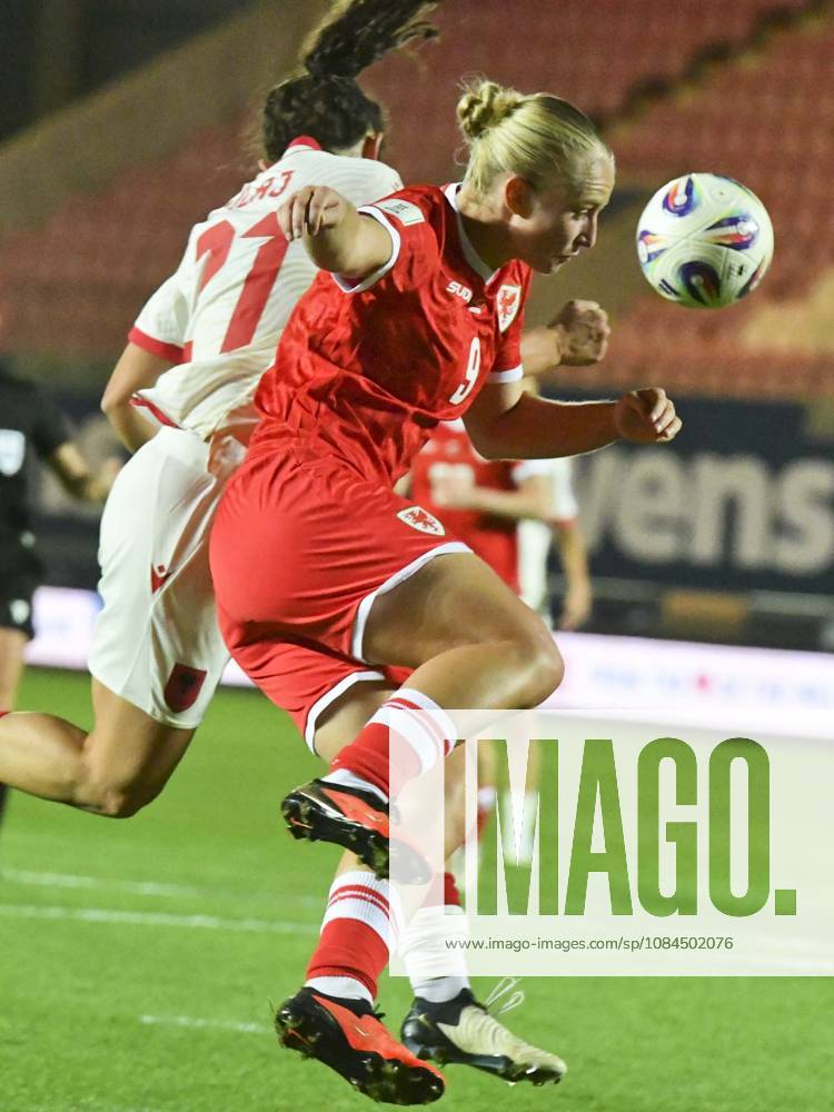 Football - Womens World Cup Qualifier - UEFA Play-Offs, Round One, Path Two - Second Leg: Wales (1) vs. Albania (0) - Parc y Scarlets, Llanelli - Tuesday 13th October 2026 Elise Hughes WALES heads at goal colorsport winston bynorth i