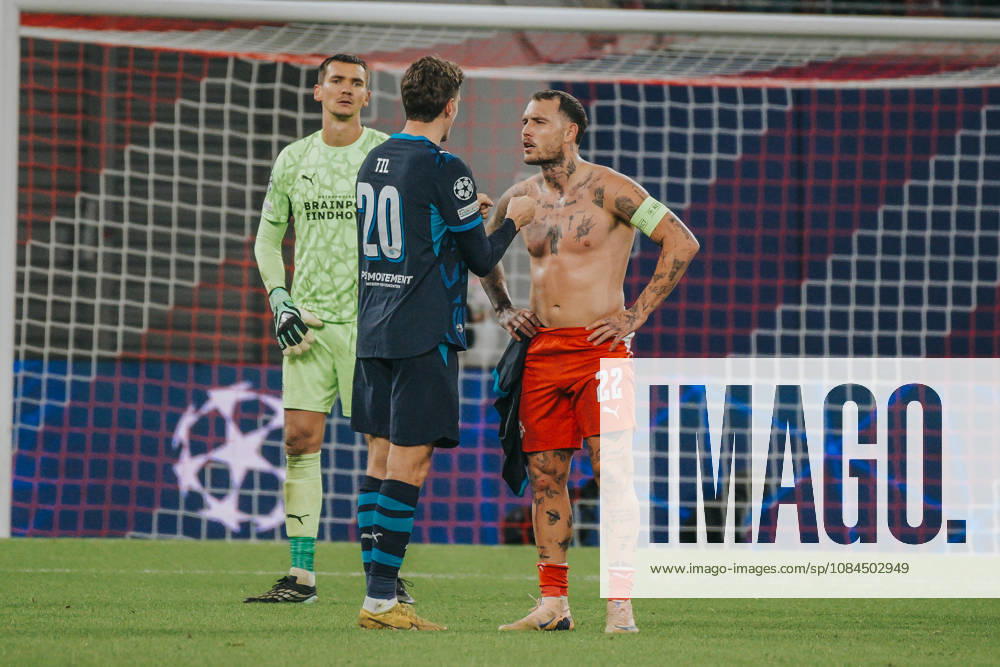 Champions League, Matchday 2, RB Leipzig vs. PSV Eindhoven, October 13, 2026, starting at 9:00 p.m., Leipzig, Red Bull Arena. Pictured: 20 Guus Til, 22 David Raum. Champions League, Matchday 2, RB Leipzig vs. PSV Eindhoven, Leipzig, Saxony, Germany