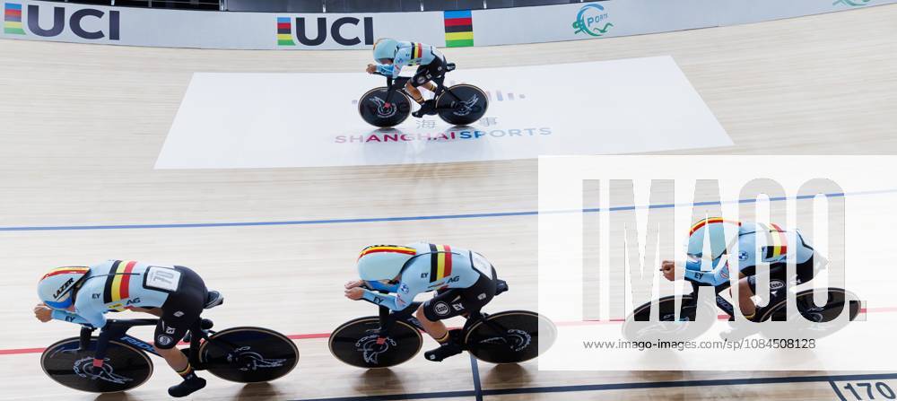 L-R, Belgian Helene Hesters; Belgian Katrijn De Clercq (up); Belgian Luca Vierstraete and Belgian Shari Bossuyt pictured in action during the Womens Scratch event at the UCI Track cycling, Rad, Radsport, Bahnrad, Bahn World Championships in Shanghai, China on Wednesday 14 October 2026. The worlds are taking place from 14 to 18 October 2026. BENOITxDOPPAGNE x189755344x