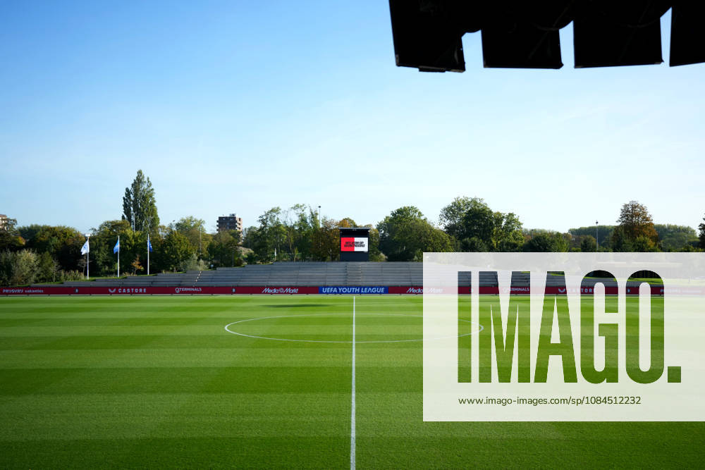 UEFA Youth League: Feyenoord Rotterdam U19 v Como 1907 U19 ROTTERDAM, NETHERLANDS - OCTOBER 14: General overview of Varkenoord during the UEFA Youth League match between Feyenoord Rotterdam U19 and Como 1907 U19 at Varkenoord on October 14, 2026 in Rotterdam, Netherlands