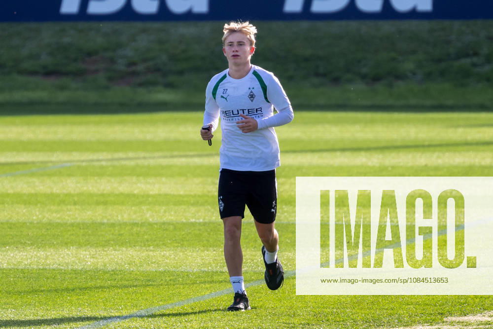 Fritz Fleck, Borussia Mönchengladbach, 27, in individual training; Borussia Mönchengladbach public training session, soccer, Bundesliga, 2026–2027 season, October 14, 2026, public training session for Borussia Mönchengladbach, soccer, Bundesliga, 2026–2027 season, October 14, 2026, Mönchengladbach