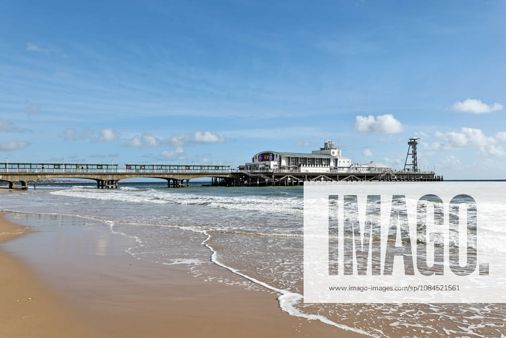 SOCCER - UEFA EL, Bournemouth vs Sturm BOURNEMOUTH,ENGLAND,14.OCT.26 - SOCCER - UEFA Europa League, AFC Bournemouth vs SK Sturm Graz, preview. Image shows Bournemouth Pier. GEPAxpictures Bauer