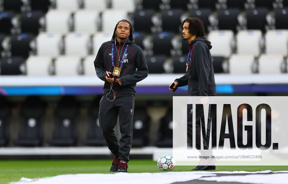 Players of Liverpool inspecting the pitch prior the kick off LASK v Liverpool, UEFA Champions League, Football, Raiffeisen Arena, Linz, Austria - 14 Oct 2026Linz Raiffeisen Arena Austria