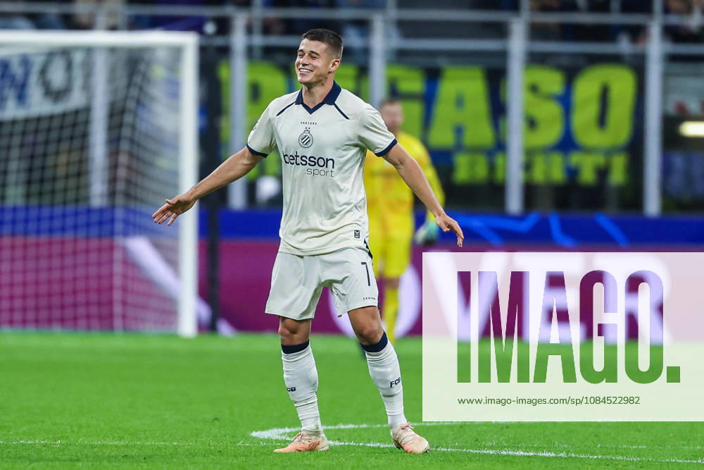 SOCCER - UEFA Champions League - Inter - FC Internazionale vs. Club Brugge Photo by IPA ABACAPRESS.COM89680577 - Nicolo Tresoldi Olsen of Club Brugge KV celebrates after scoring a goal during the 2026 27 UEFA Champions League group stage—Matchday 2—in the soccer match between FC Internazionale and Club Brugge KV. Milan Italy