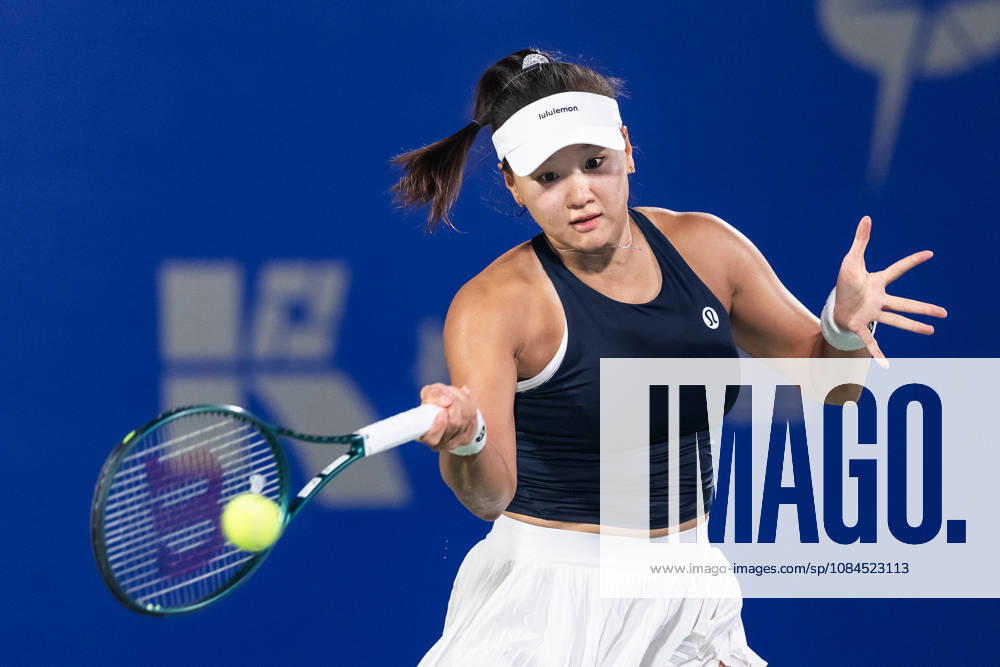 Hanyu Guo of China plays against Katie Volynets of USA ( not in view) during the Wuhan Open final match at the Optics Valley International Tennis Center. Hanyu Guo defeated Katie Volynets with a score of 6-4, 4-6, 7-6. Wuhan China - ZUMAs197 20261014_aaa_s197_110