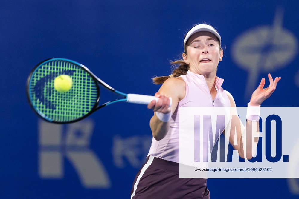 Katie Volynets of USA plays against Hanyu Guo of China ( not in view) during the Wuhan Open final match at the Optics Valley International Tennis Center. Hanyu Guo defeated Katie Volynets with a score of 6-4, 4-6, 7-6. 2026 WTA, Tennis Damen Wuhan Open: Hanyu Guo Vs Katie Volynets In Wuhan, China - 14 Oct 2026 - ZUMAs197 20261014_aaa_s197_114